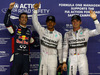 GP SINGAPORE, 20.09.2014 - Qualifiche, terzo Daniel Ricciardo (AUS) Red Bull Racing RB10, Lewis Hamilton (GBR) Mercedes AMG F1 W05 pole position e secondo Nico Rosberg (GER) Mercedes AMG F1 W05