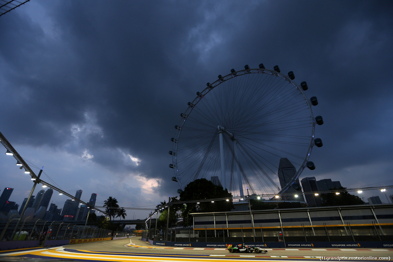 GP SINGAPORE, 19.09.2014- Prove Libere 1, Sergio Perez (MEX) Sahara Force India F1 VJM07