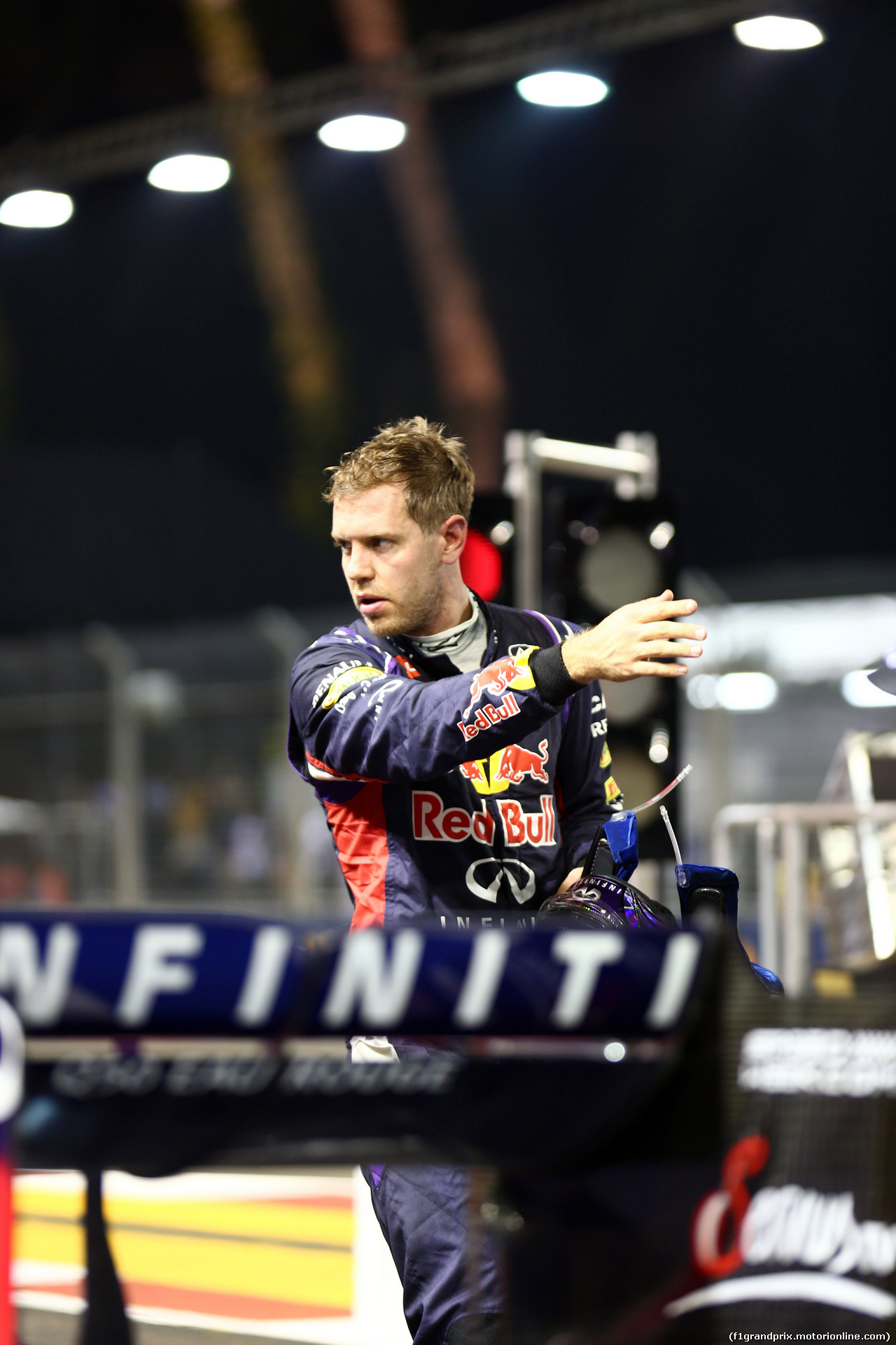 GP SINGAPORE, 19.09.2014- Prove Libere 1, Sebastian Vettel (GER) Red Bull Racing RB10 stops at the end of fProve Libere 1.