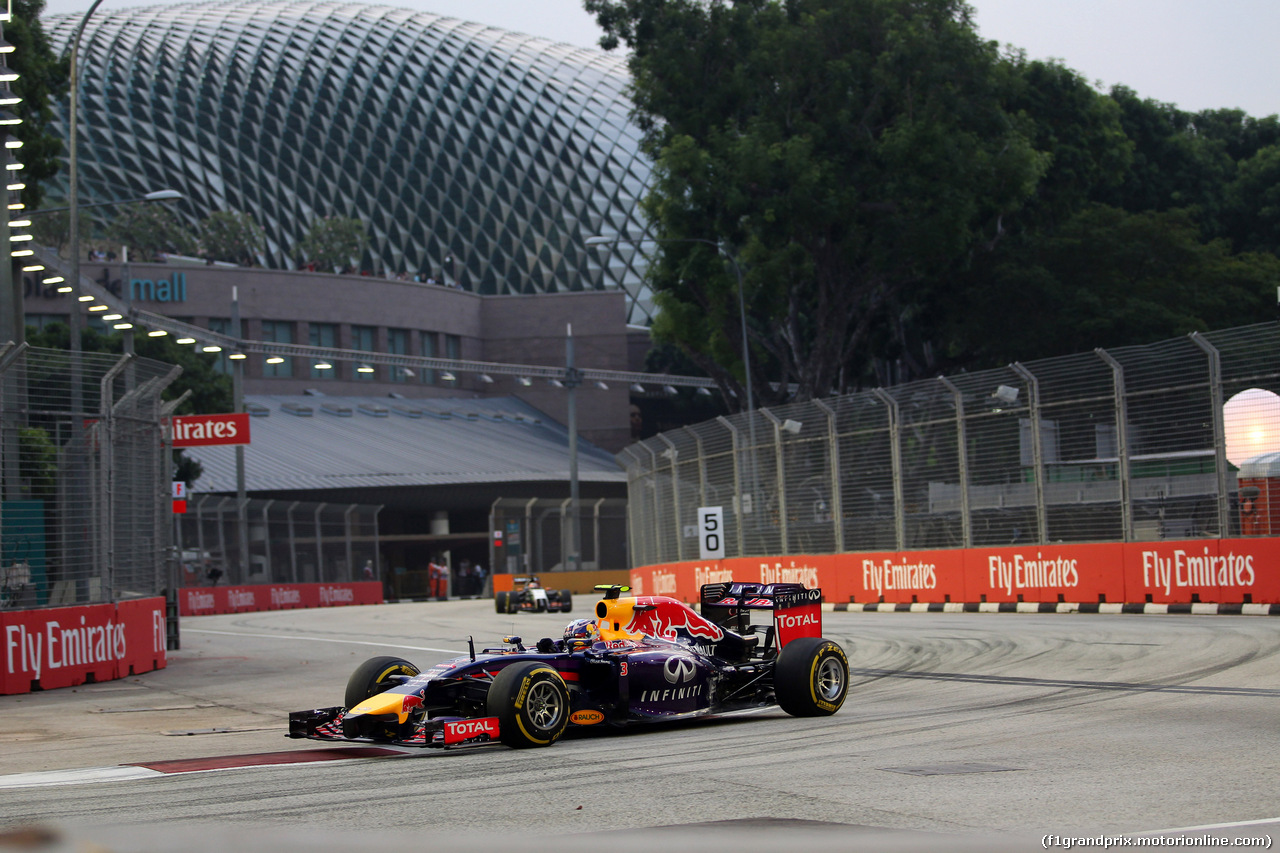 GP SINGAPORE, 19.09.2014- Prove Libere 1, Daniel Ricciardo (AUS) Red Bull Racing RB10