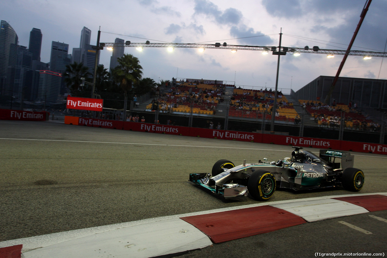 GP SINGAPORE, 19.09.2014- Prove Libere 1, Lewis Hamilton (GBR) Mercedes AMG F1 W05