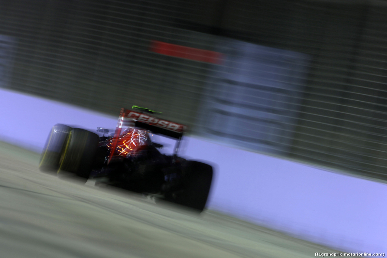 GP SINGAPORE, 19.09.2014- Prove Libere 2, Daniil Kvyat (RUS) Scuderia Toro Rosso STR9