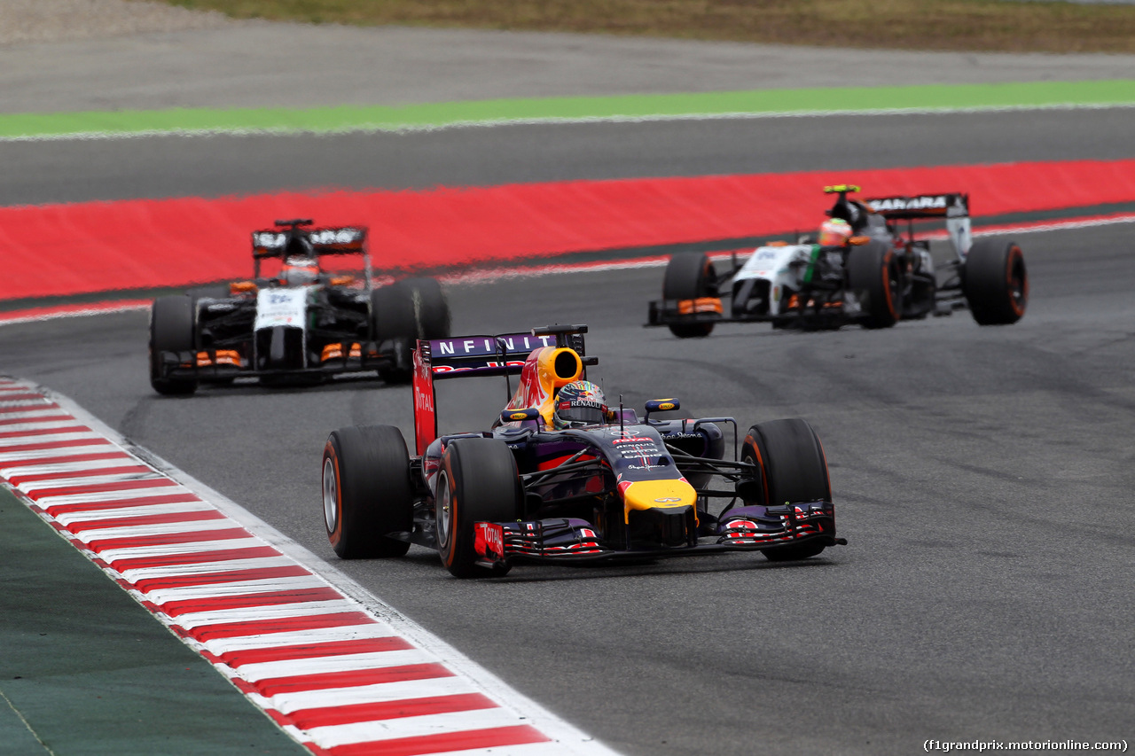 GP SPAGNA, 11.05.2014-  Gara, Sebastian Vettel (GER) Red Bull Racing RB10 davanti a Nico Hulkenberg (GER) Sahara Force India F1 VJM07 e Sergio Perez (MEX) Sahara Force India F1 VJM07