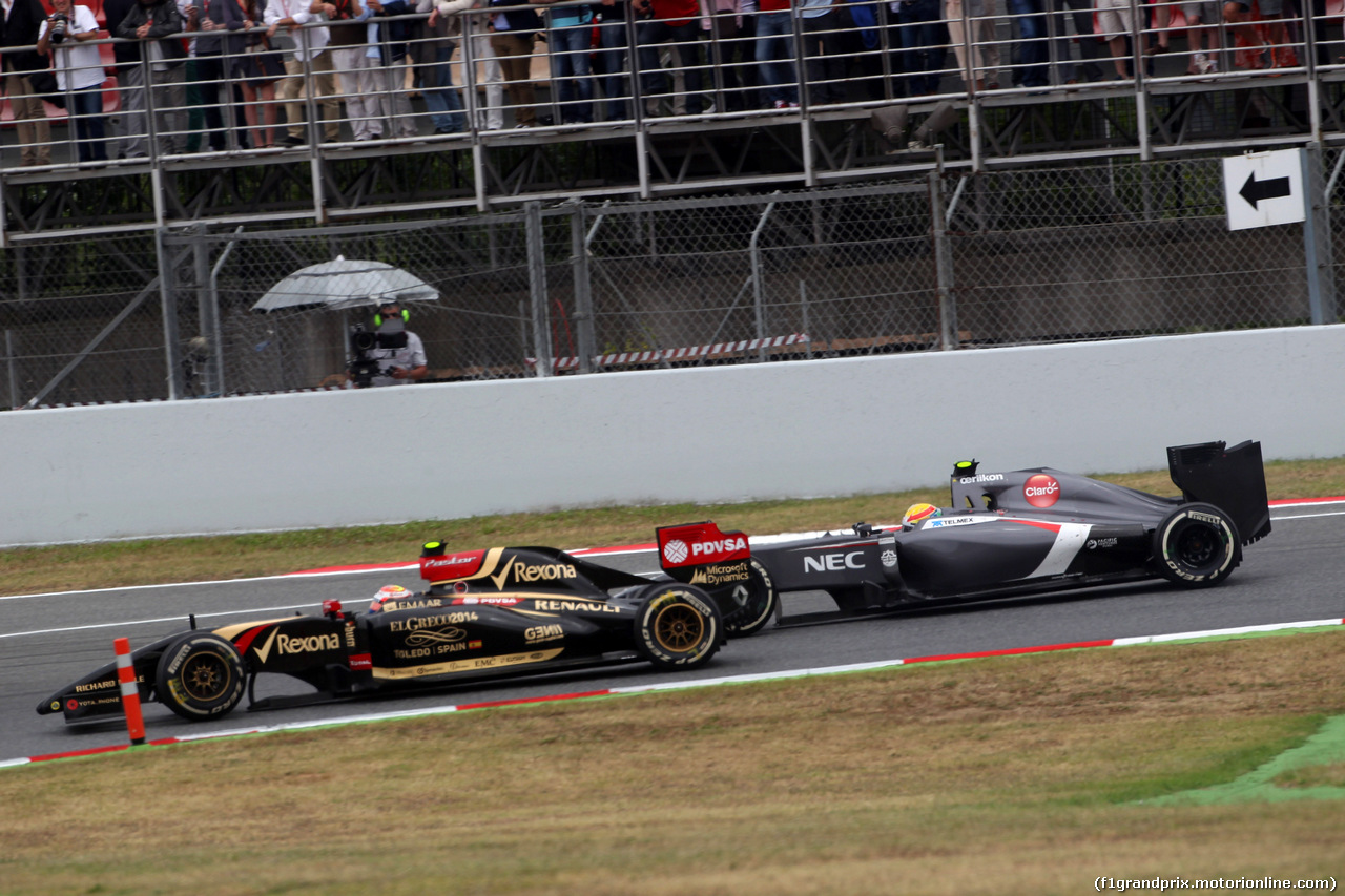 GP SPAGNA, 11.05.2014-  Gara, Pastor Maldonado (VEN) Lotus F1 Team E22 e Esteban Gutierrez (MEX), Sauber F1 Team C33