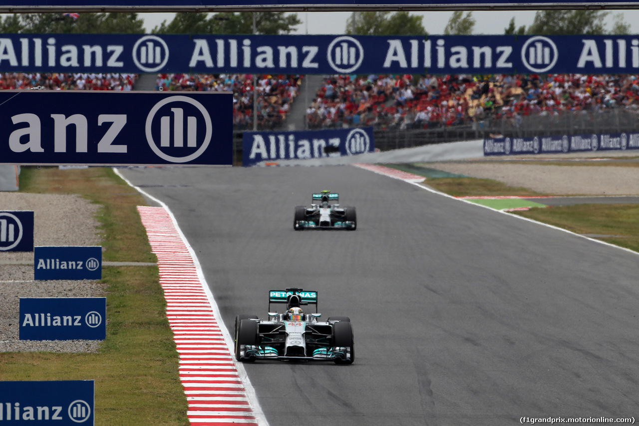 GP SPAGNA, 11.05.2014-  Gara, Lewis Hamilton (GBR) Mercedes AMG F1 W05 davanti a Nico Rosberg (GER) Mercedes AMG F1 W05