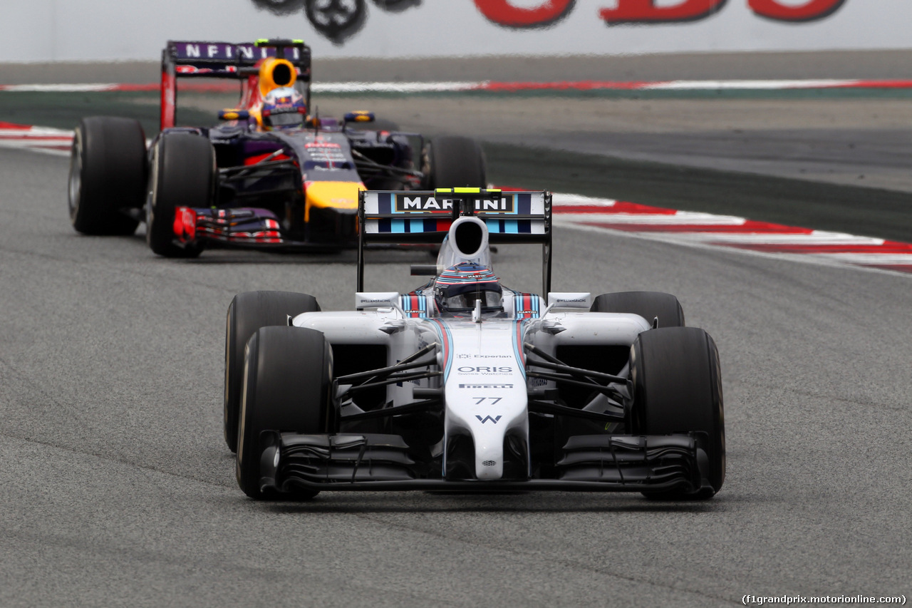 GP SPAGNA, 11.05.2014-  Gara, Valtteri Bottas (FIN) Williams F1 Team FW36 davanti a Daniel Ricciardo (AUS) Red Bull Racing RB10