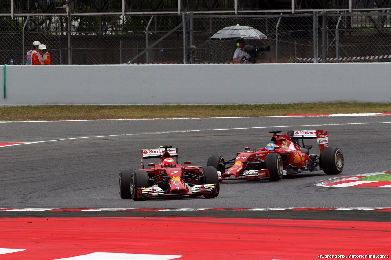 GP SPAGNA, 11.05.2014-  Gara, Kimi Raikkonen (FIN) Ferrari F14-T davanti a Fernando Alonso (ESP) Ferrari F14-T