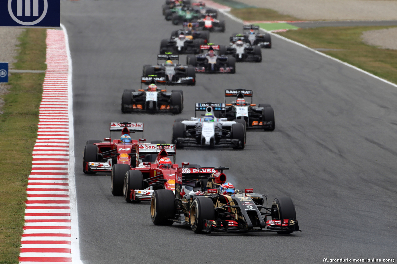 GP SPAGNA, 11.05.2014-  Gara, Romain Grosjean (FRA) Lotus F1 Team E22 davanti a Kimi Raikkonen (FIN) Ferrari F14-T e Fernando Alonso (ESP) Ferrari F14-T