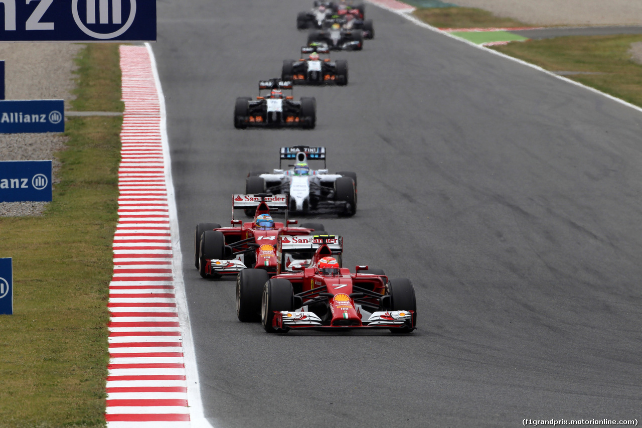 GP SPAGNA, 11.05.2014-  Gara, Kimi Raikkonen (FIN) Ferrari F14-T davanti a Fernando Alonso (ESP) Ferrari F14-T