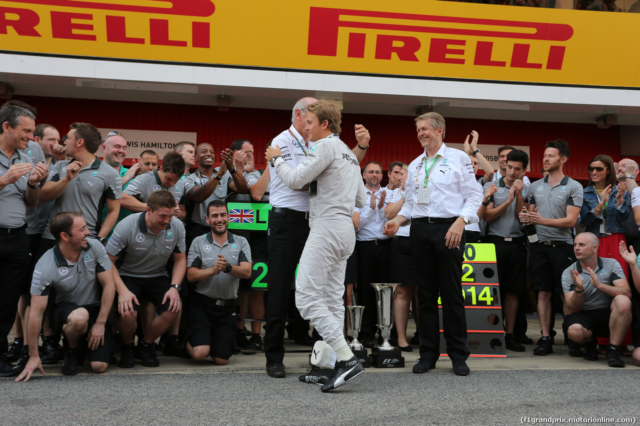 GP SPAGNA, 11.05.2014-  Gara, Festeggiamenti, Nico Rosberg (GER) Mercedes AMG F1 W05 e Dr. Dieter Zetsche, Chairman of Daimler