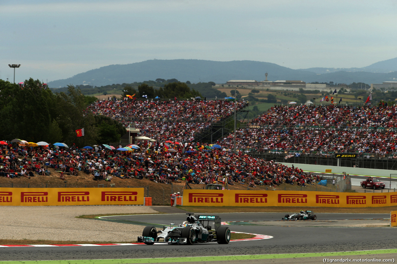 GP SPAGNA, 11.05.2014-  Gara, Lewis Hamilton (GBR) Mercedes AMG F1 W05 davanti a Nico Rosberg (GER) Mercedes AMG F1 W05