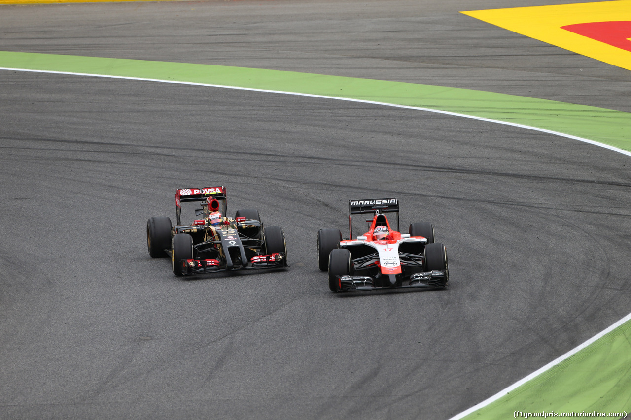 GP SPAGNA, 11.05.2014-  Gara, Pastor Maldonado (VEN) Lotus F1 Team E22 e Jules Bianchi (FRA) Marussia F1 Team MR03