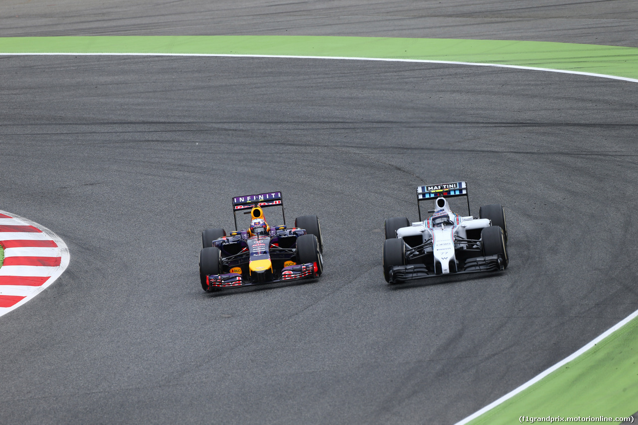 GP SPAGNA, 11.05.2014-  Gara, Daniel Ricciardo (AUS) Red Bull Racing RB10 e Valtteri Bottas (FIN) Williams F1 Team FW36