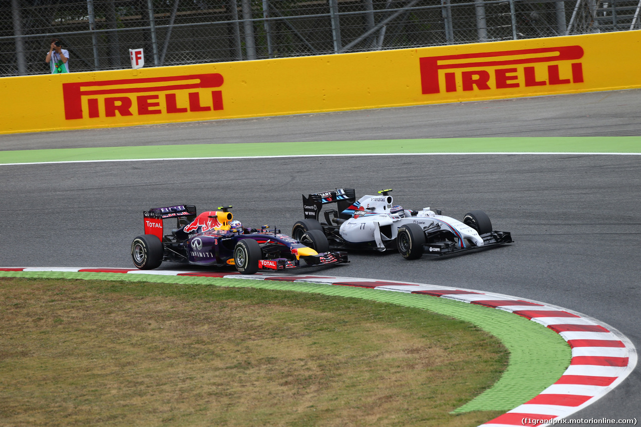GP SPAGNA, 11.05.2014-  Gara, Daniel Ricciardo (AUS) Red Bull Racing RB10 e Valtteri Bottas (FIN) Williams F1 Team FW36