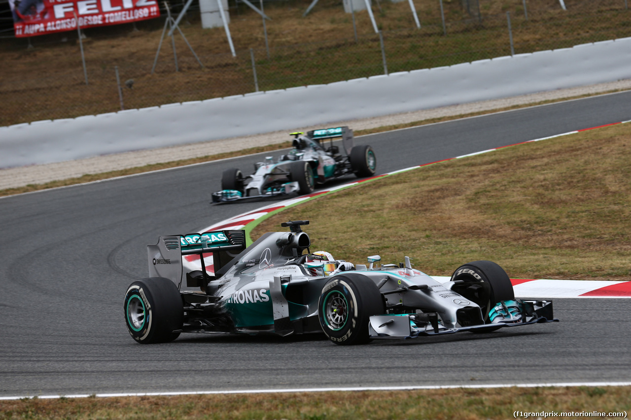 GP SPAGNA, 11.05.2014-  Gara, Lewis Hamilton (GBR) Mercedes AMG F1 W05 davanti aNico Rosberg (GER) Mercedes AMG F1 W05