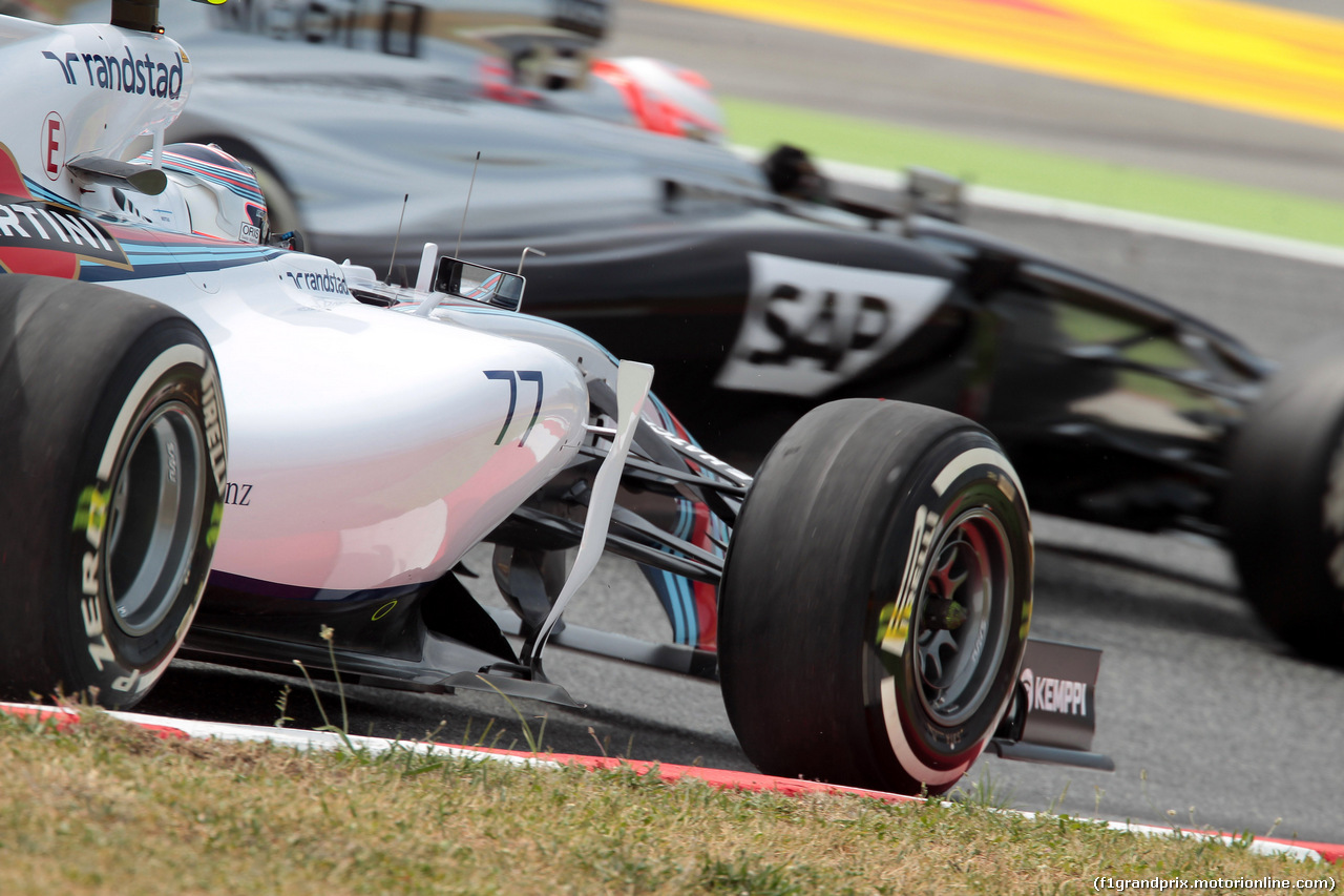 GP SPAGNA, 10.05.2014- Prove Libere 3, Valtteri Bottas (FIN) Williams F1 Team FW36 e Kevin Magnussen (DEN) McLaren Mercedes MP4-29