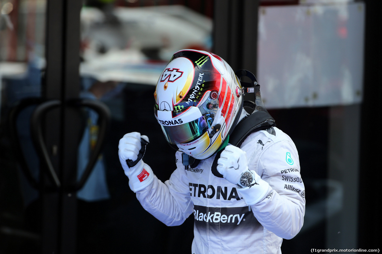 GP SPAGNA, 10.05.2014- Qualifiche, Lewis Hamilton (GBR) Mercedes AMG F1 W05 pole position