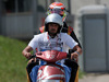 GP SPAGNA, 10.05.2014- Qualifiche, Pastor Maldonado (VEN) Lotus F1 Team E22 comes back to pit lane after the crash