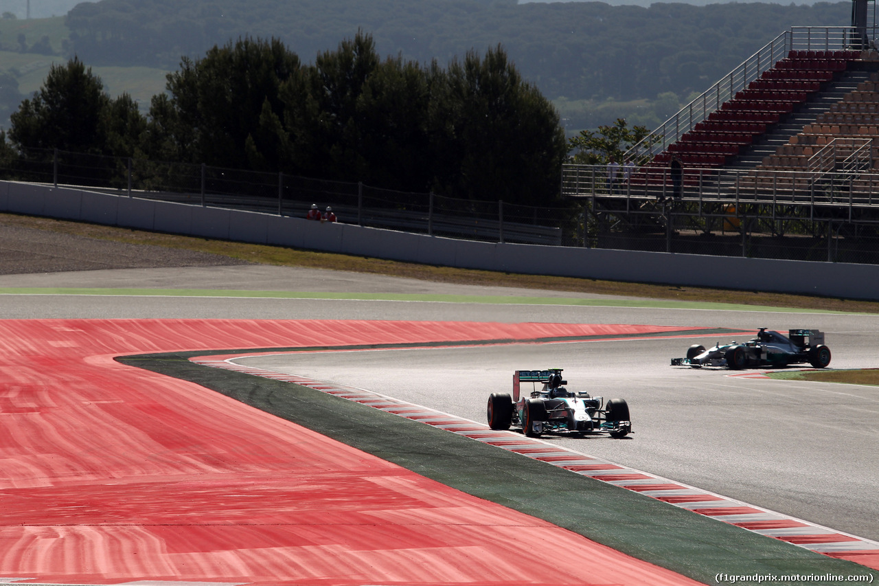GP SPAGNA, 09.05.2014- Prove Libere 1, Nico Rosberg (GER) Mercedes AMG F1 W05 davanti a Lewis Hamilton (GBR) Mercedes AMG F1 W05