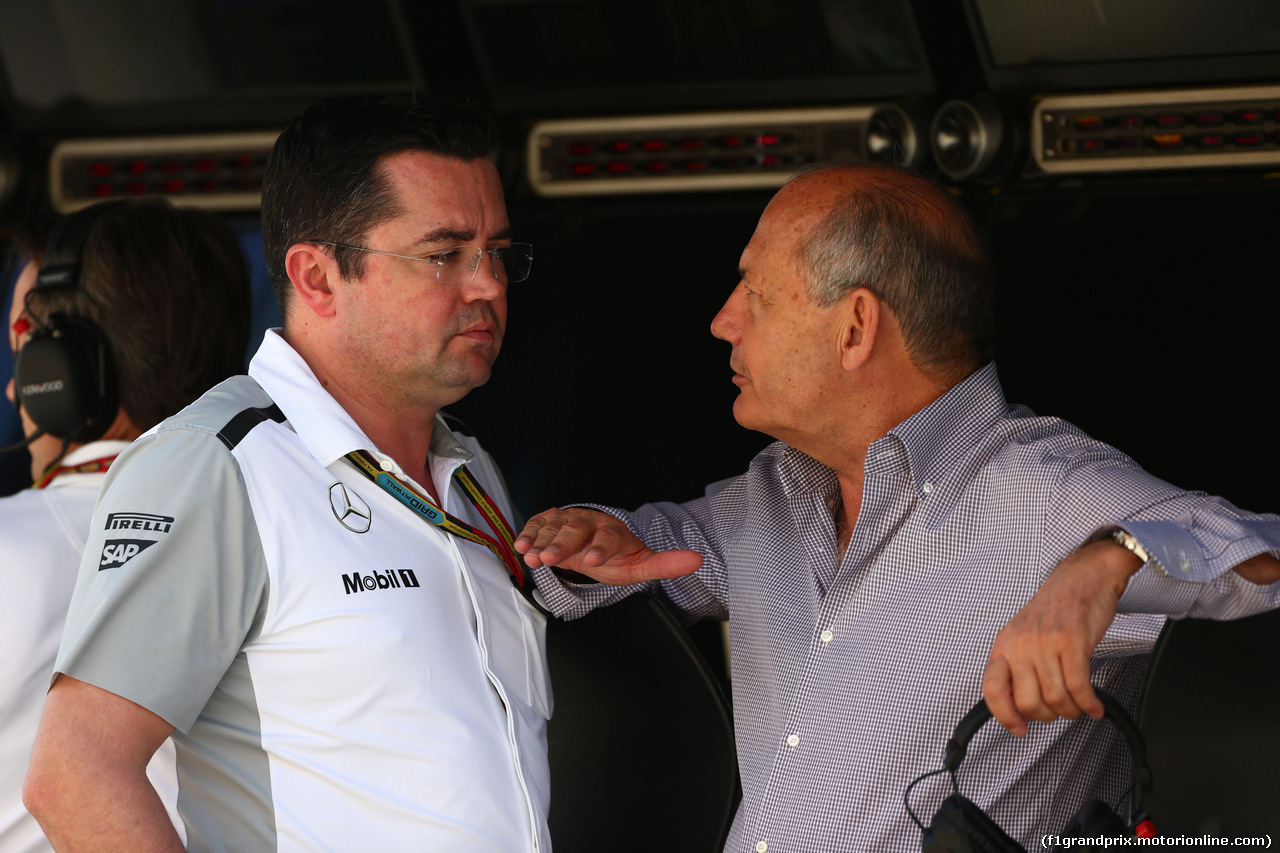 GP SPAGNA, 09.05.2014- Prove Libere 1, Eric Boullier (FRA) McLaren Racing Director. e Ron Dennis (GBR) McLaren Executive Chairman