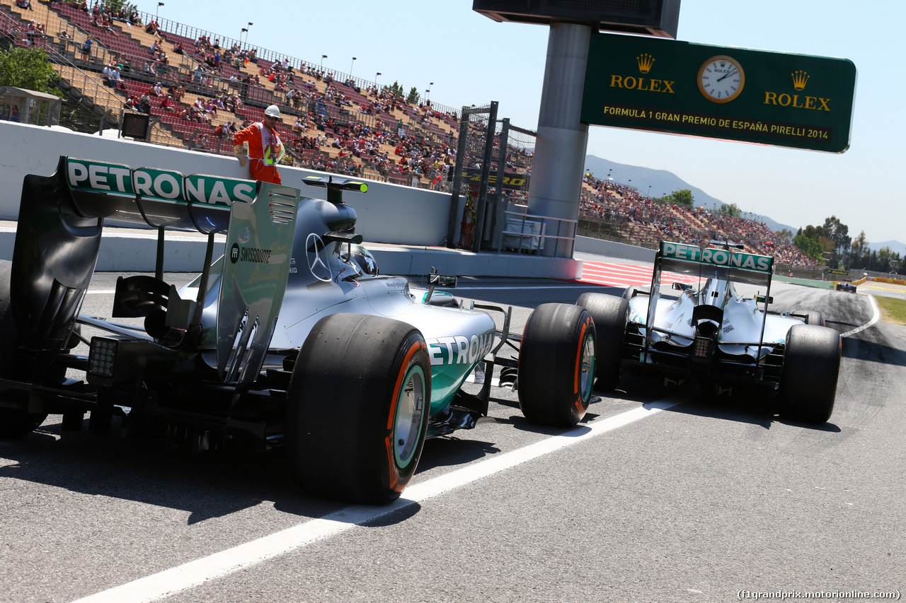 GP SPAGNA, 09.05.2014- Prove Libere 2,Nico Rosberg (GER) Mercedes AMG F1 W05 nd Lewis Hamilton (GBR) Mercedes AMG F1 W05