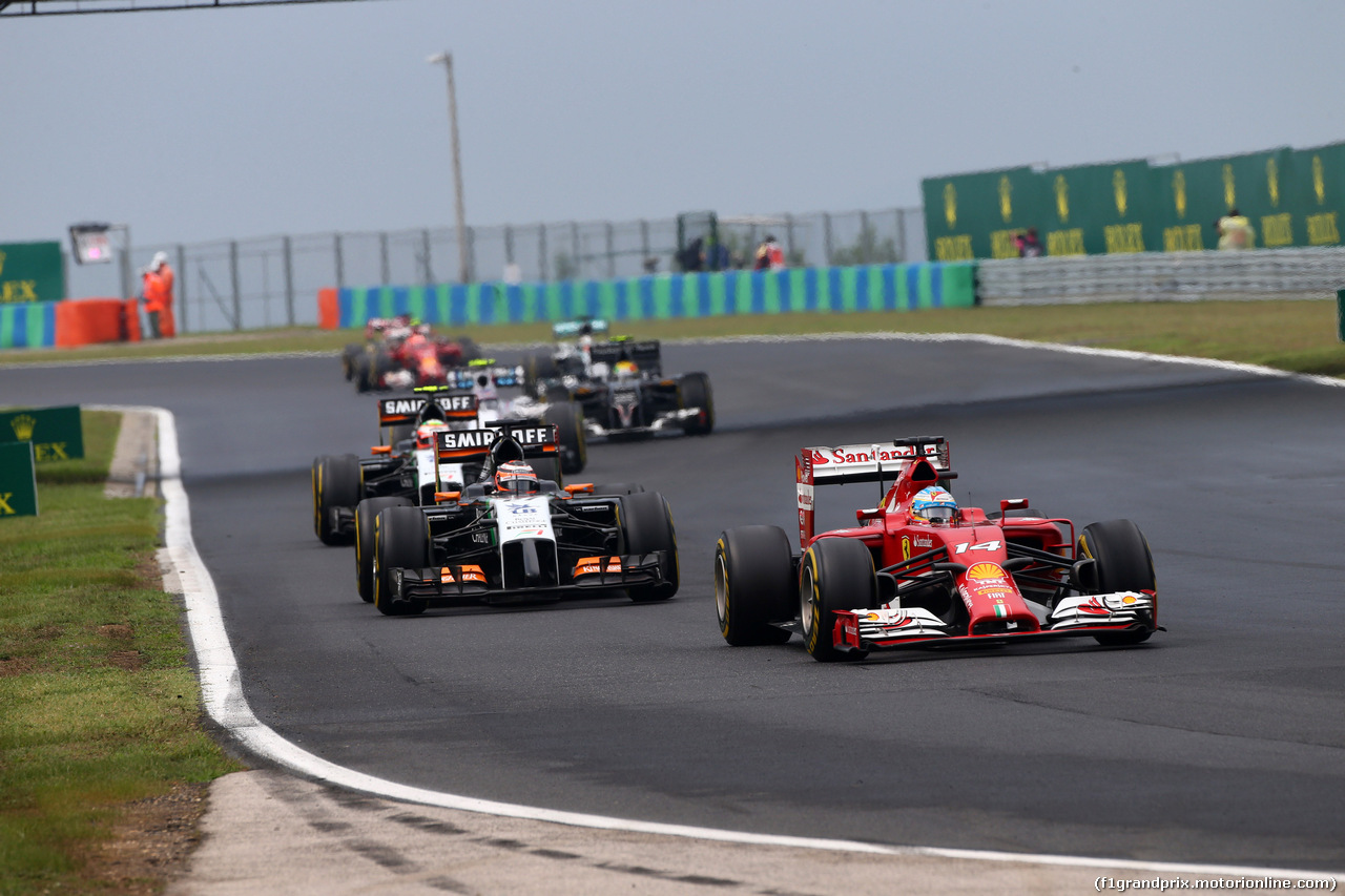 GP UNGHERIA, 27.07.2014- Gara, Fernando Alonso (ESP) Ferrari F14-T davanti a Nico Hulkenberg (GER) Sahara Force India F1 VJM07