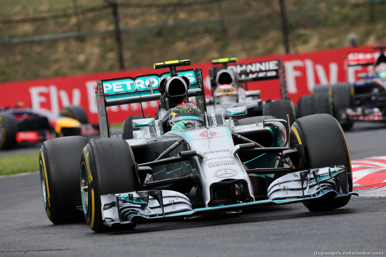 GP UNGHERIA, 27.07.2014- Gara, Nico Rosberg (GER) Mercedes AMG F1 W05 davanti a Lewis Hamilton (GBR) Mercedes AMG F1 W05