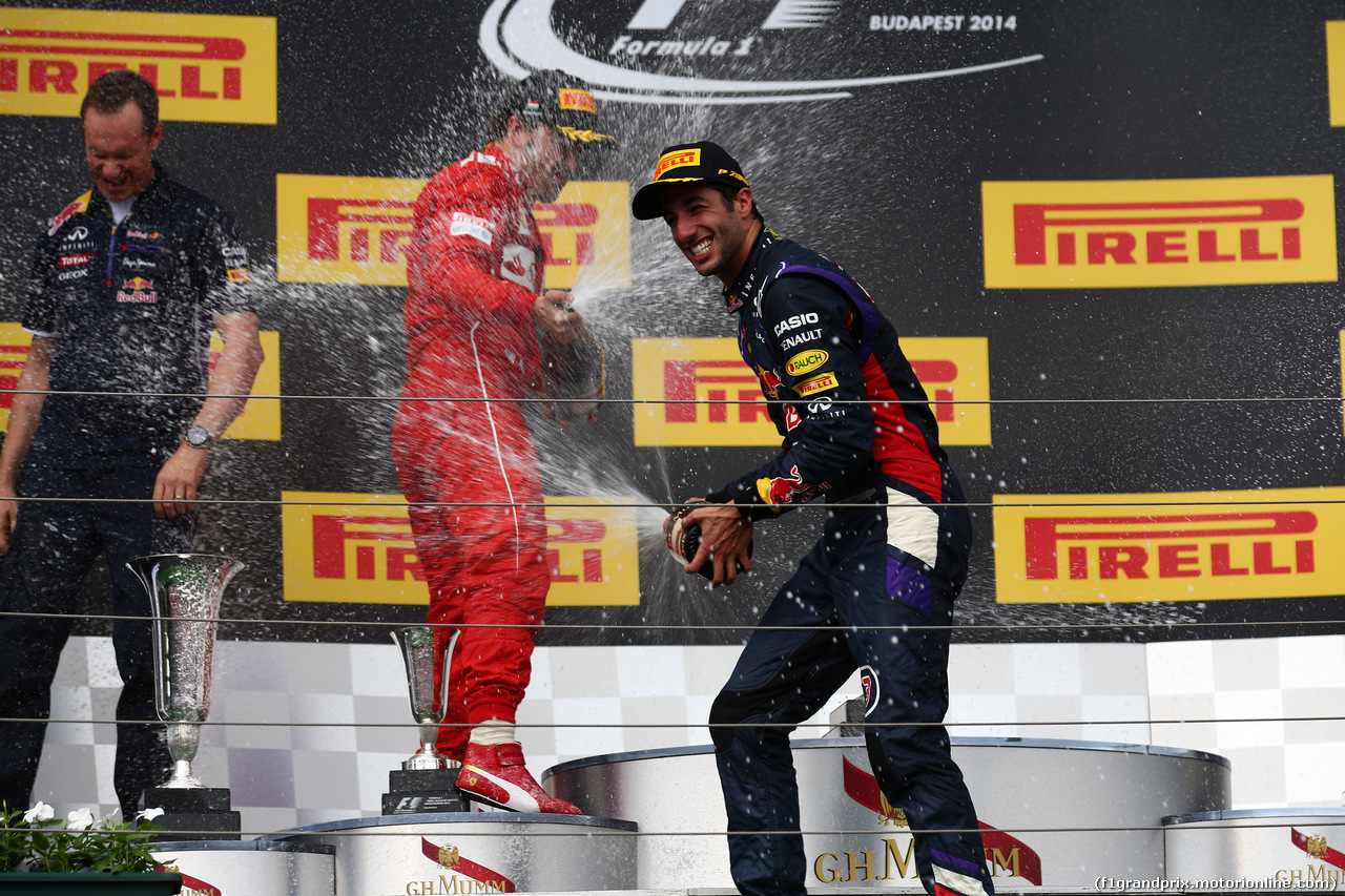 GP UNGHERIA, 27.07.2014- Gara, Daniel Ricciardo (AUS) Red Bull Racing RB10, vincitore, secondo Fernando Alonso (ESP) Ferrari F14-T e terzo Lewis Hamilton (GBR) Mercedes AMG F1 W05