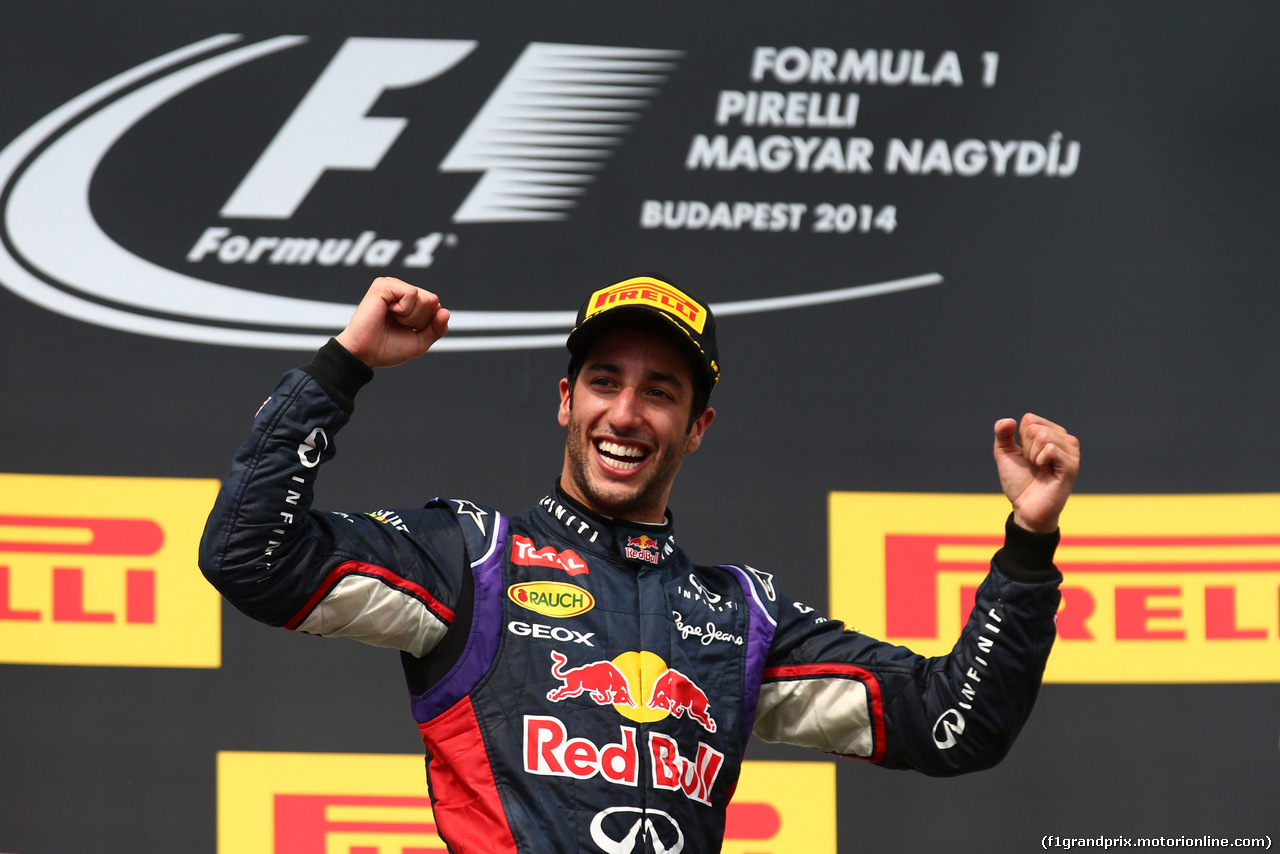 GP UNGHERIA, 27.07.2014- Gara, Daniel Ricciardo (AUS) Red Bull Racing RB10, vincitore, secondo Fernando Alonso (ESP) Ferrari F14-T e terzo Lewis Hamilton (GBR) Mercedes AMG F1 W05