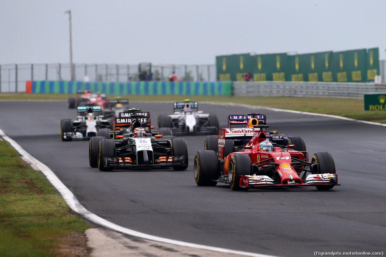 GP UNGHERIA, 27.07.2014- Gara, Fernando Alonso (ESP) Ferrari F14-T davanti a Sergio Perez (MEX) Sahara Force India F1 VJM07
