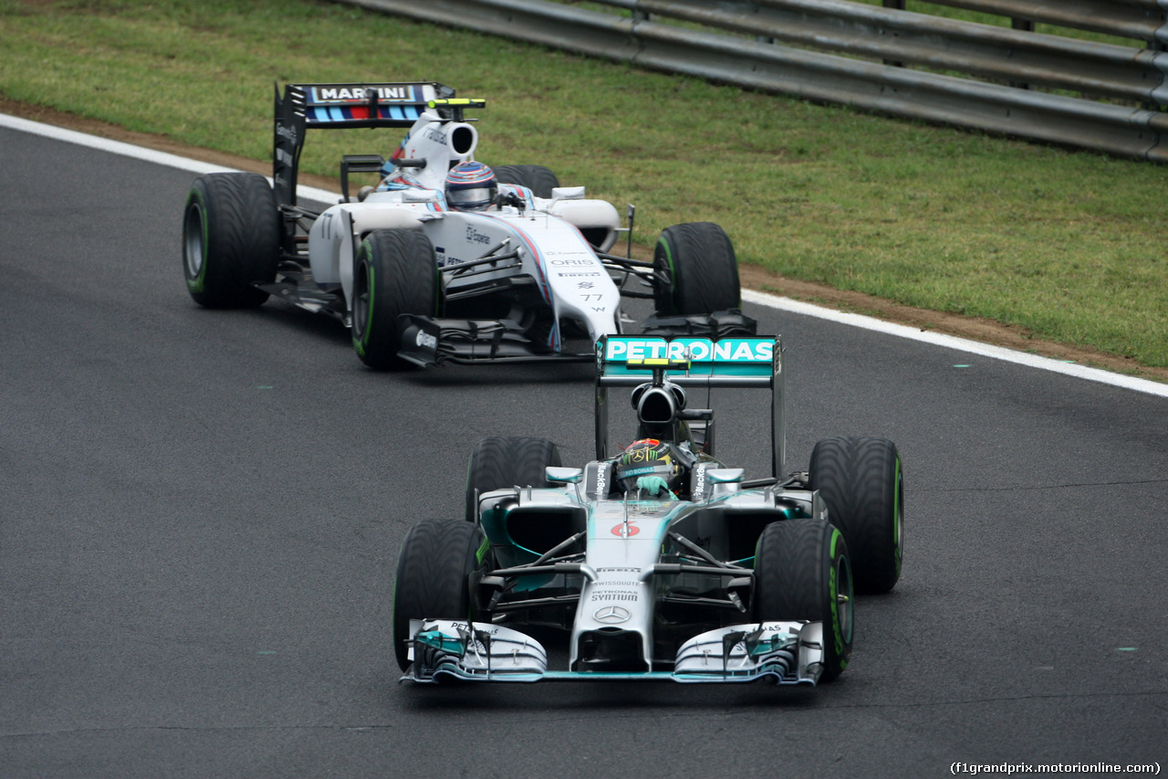 GP UNGHERIA, 27.07.2014- Gara, Nico Rosberg (GER) Mercedes AMG F1 W05 davanti a Valtteri Bottas (FIN) Williams F1 Team FW36