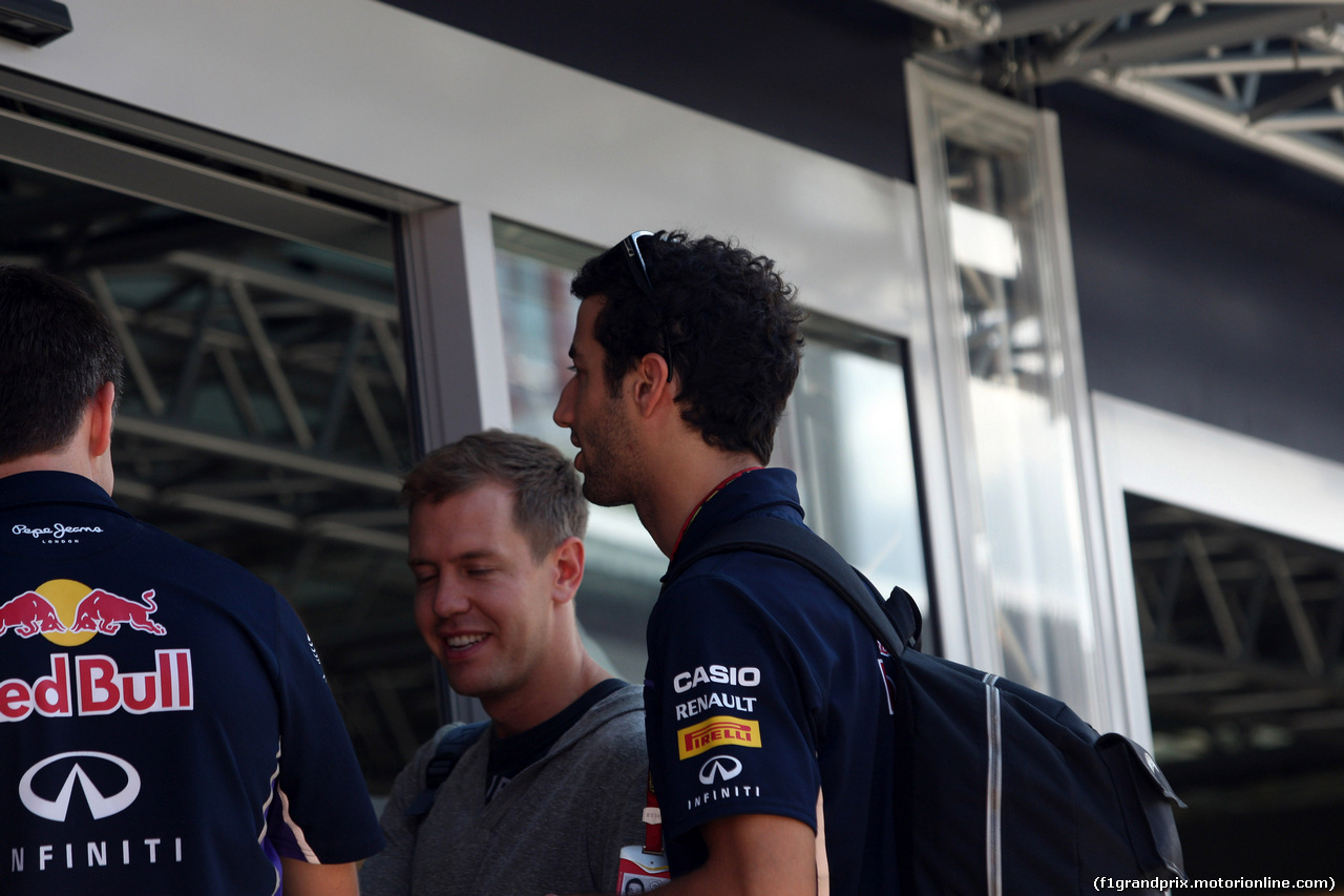 GP UNGHERIA, 24.07.2014- Sebastian Vettel (GER) Red Bull Racing RB10 e Daniel Ricciardo (AUS) Red Bull Racing RB10