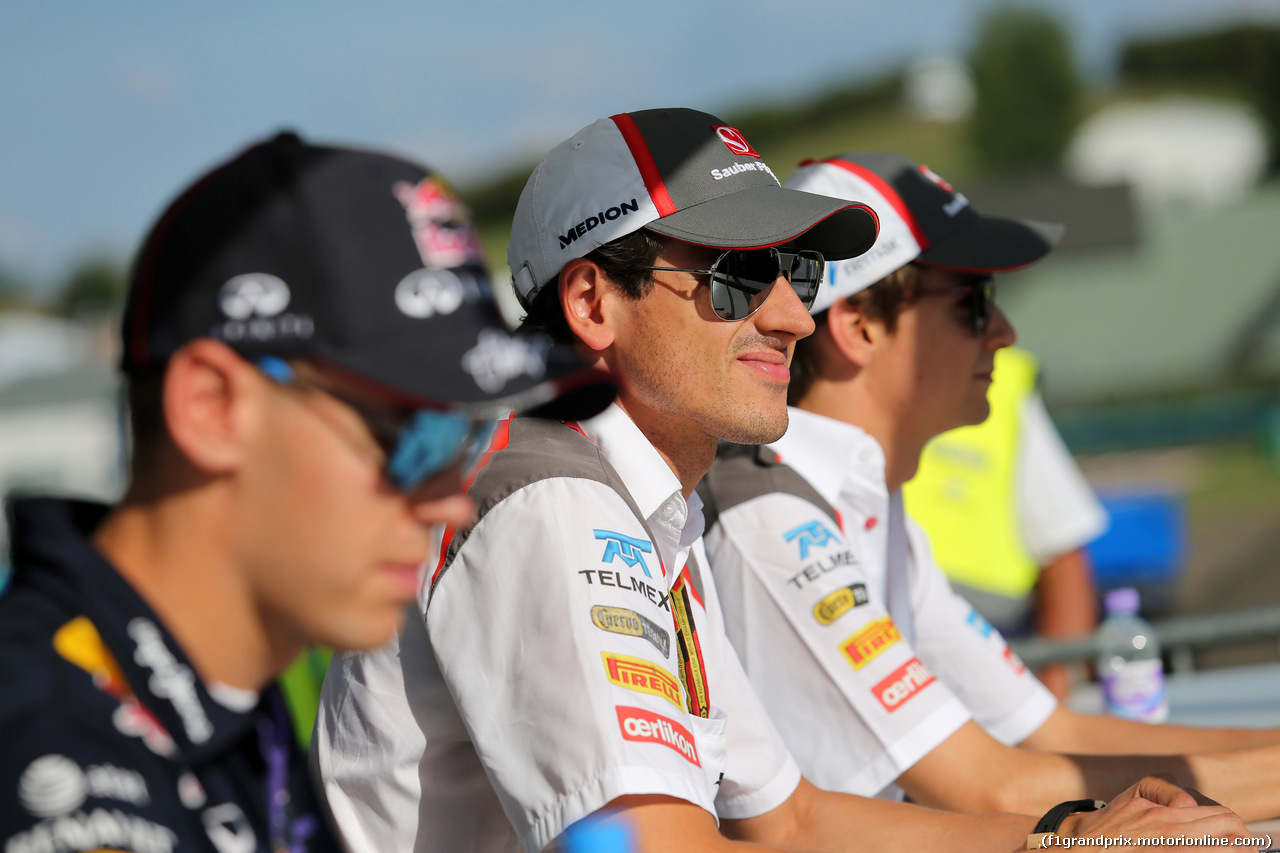 GP UNGHERIA, 24.07.2014- Autograph session, Sebastian Vettel (GER) Red Bull Racing RB10, Adrian Sutil (GER) Sauber F1 Team C33 e Esteban Gutierrez (MEX), Sauber F1 Team C33