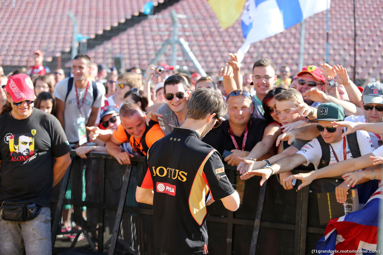 GP UNGHERIA, 24.07.2014- Autograph session, Romain Grosjean (FRA) Lotus F1 Team E22