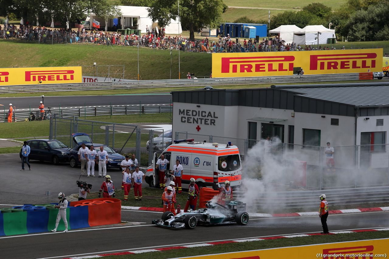 GP UNGHERIA, 26.07.2014- Qualifiche,The Mercedes AMG F1 of Lewis Hamilton (GBR) Mercedes AMG F1 W05 fired