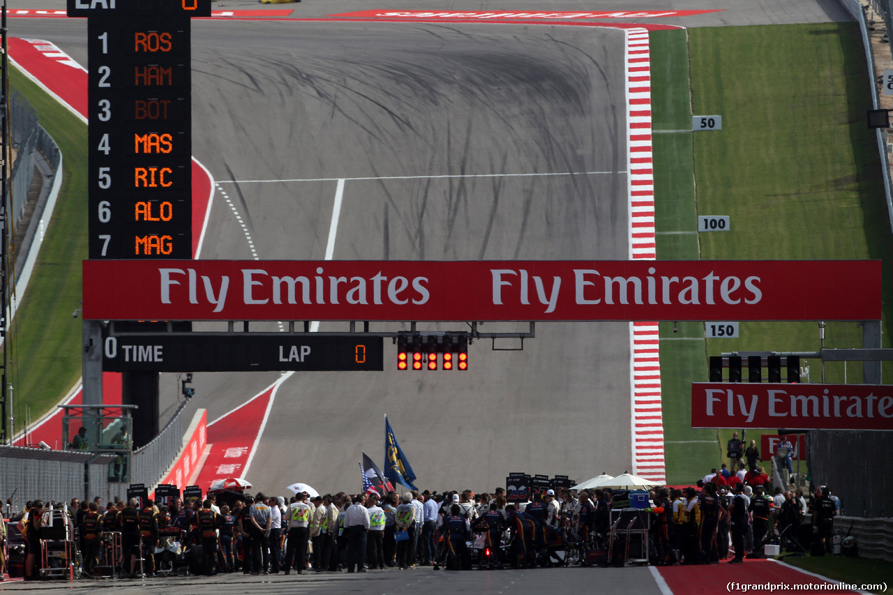 GP USA, 02.11.2014 - Gara, The Start grid