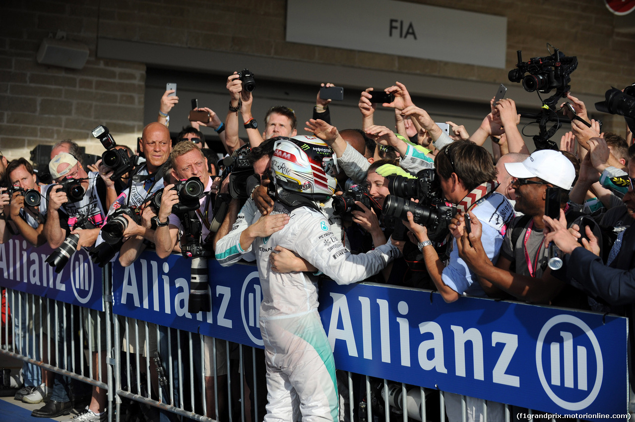 GP USA, 02.11.2014 - Gara, 1st position Lewis Hamilton (GBR) Mercedes AMG F1 W05