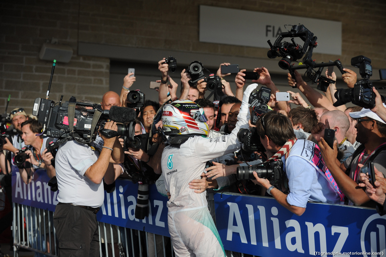 GP USA, 02.11.2014 - Gara, 1st position Lewis Hamilton (GBR) Mercedes AMG F1 W05