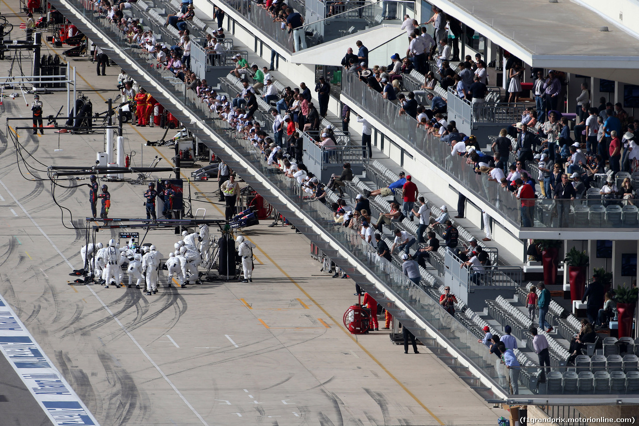 GP USA, 02.11.2014 - Gara, Pit stop, Felipe Massa (BRA) Williams F1 Team FW36