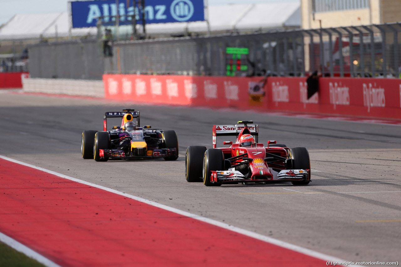 GP USA, 02.11.2014 - Gara, Kimi Raikkonen (FIN) Ferrari F14-T davanti a Sebastian Vettel (GER) Red Bull Racing RB10