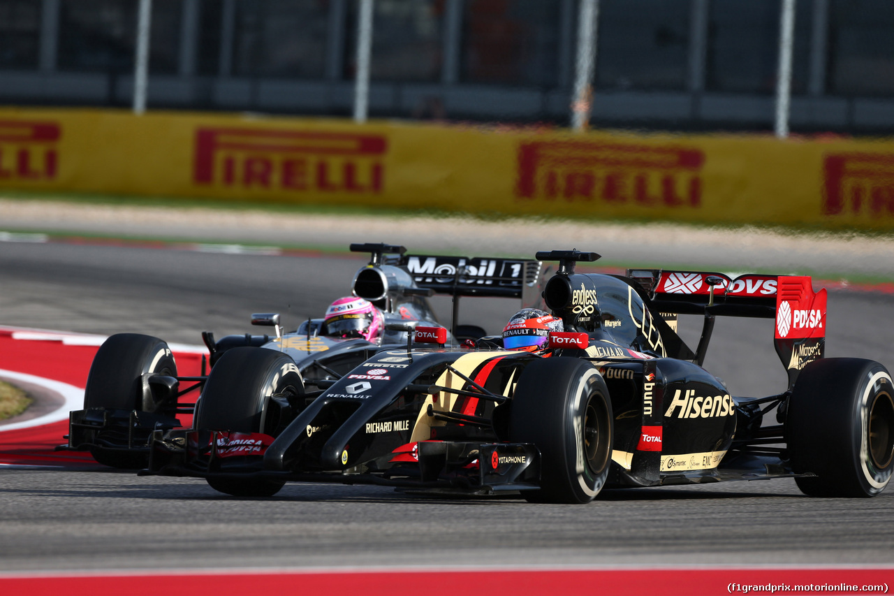 GP USA, 02.11.2014 - Gara, Jenson Button (GBR) McLaren Mercedes MP4-29 e Romain Grosjean (FRA) Lotus F1 Team E22