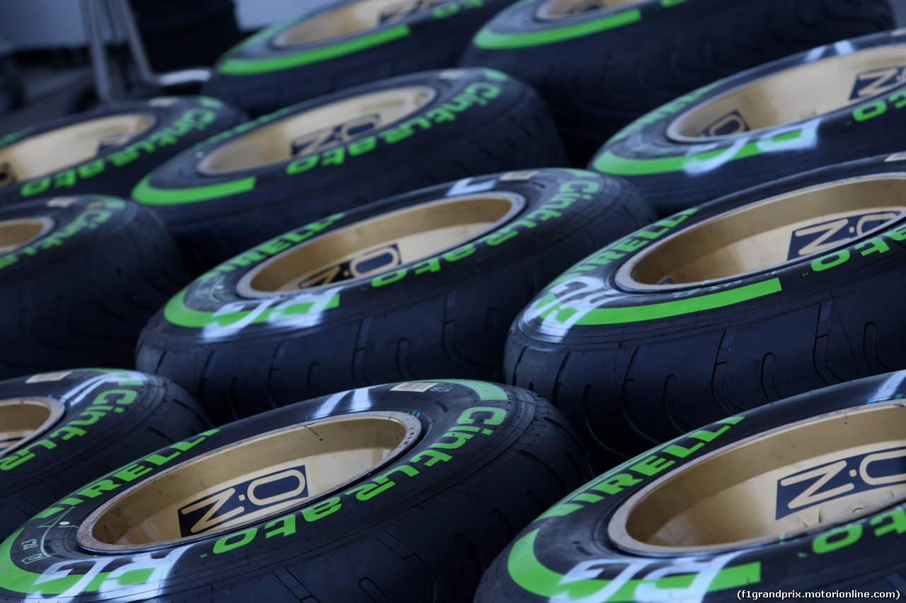 GP USA, 30.10.2014 - Pirelli Tyres