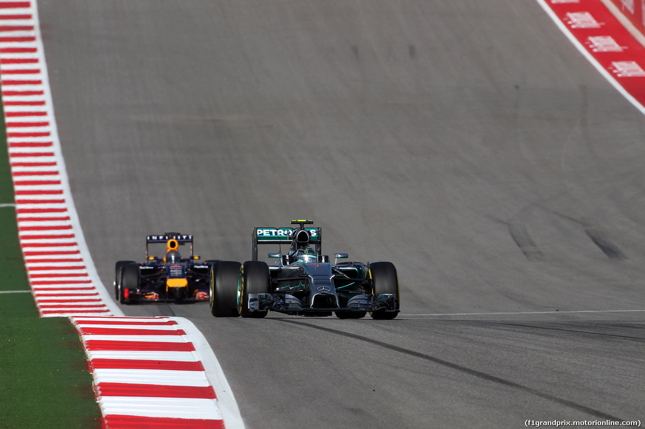 GP USA, 01.11.2014 - Prove Libere 3, Nico Rosberg (GER) Mercedes AMG F1 W05 davanti a Sebastian Vettel (GER) Red Bull Racing RB10