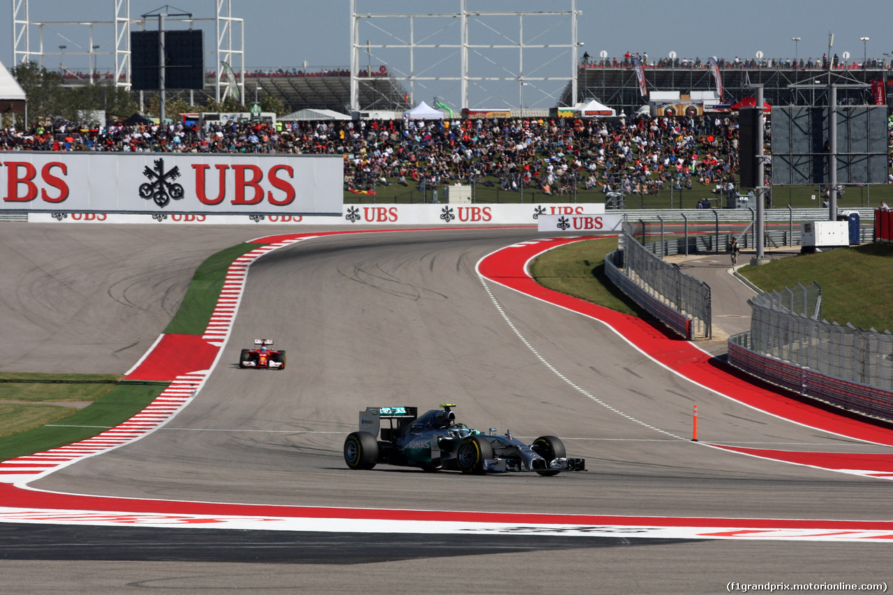 GP USA, 01.11.2014 - Qualifiche, Nico Rosberg (GER) Mercedes AMG F1 W05 davanti a Fernando Alonso (ESP) Ferrari F14-T