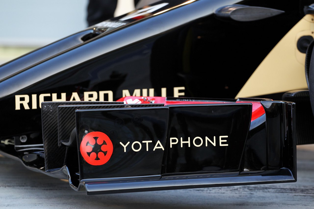 LOTUS F1 E22, The Lotus F1 E22 is officially unveiled - front wing detail.
20.02.2014. Formula One Testing, Bahrain Test One, Day Two, Sakhir, Bahrain.