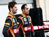 LOTUS F1 E22, (L to R): Romain Grosjean (FRA) Lotus F1 Team with team mate Pastor Maldonado (VEN) Lotus F1 Team Lotus as the F1 E22 is officially unveiled.
20.02.2014. Formula One Testing, Bahrain Test One, Day Two, Sakhir, Bahrain.