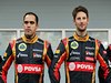 LOTUS F1 E22, (L to R): Pastor Maldonado (VEN) Lotus F1 Team e team mate Romain Grosjean (FRA) Lotus F1 Team as the Lotus F1 E22 is officially unveiled.
20.02.2014. Formula One Testing, Bahrain Test One, Day Two, Sakhir, Bahrain.