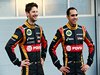 LOTUS F1 E22, (L to R): Romain Grosjean (FRA) Lotus F1 Team with team mate Pastor Maldonado (VEN) Lotus F1 Team.
20.02.2014. Formula One Testing, Bahrain Test One, Day Two, Sakhir, Bahrain.