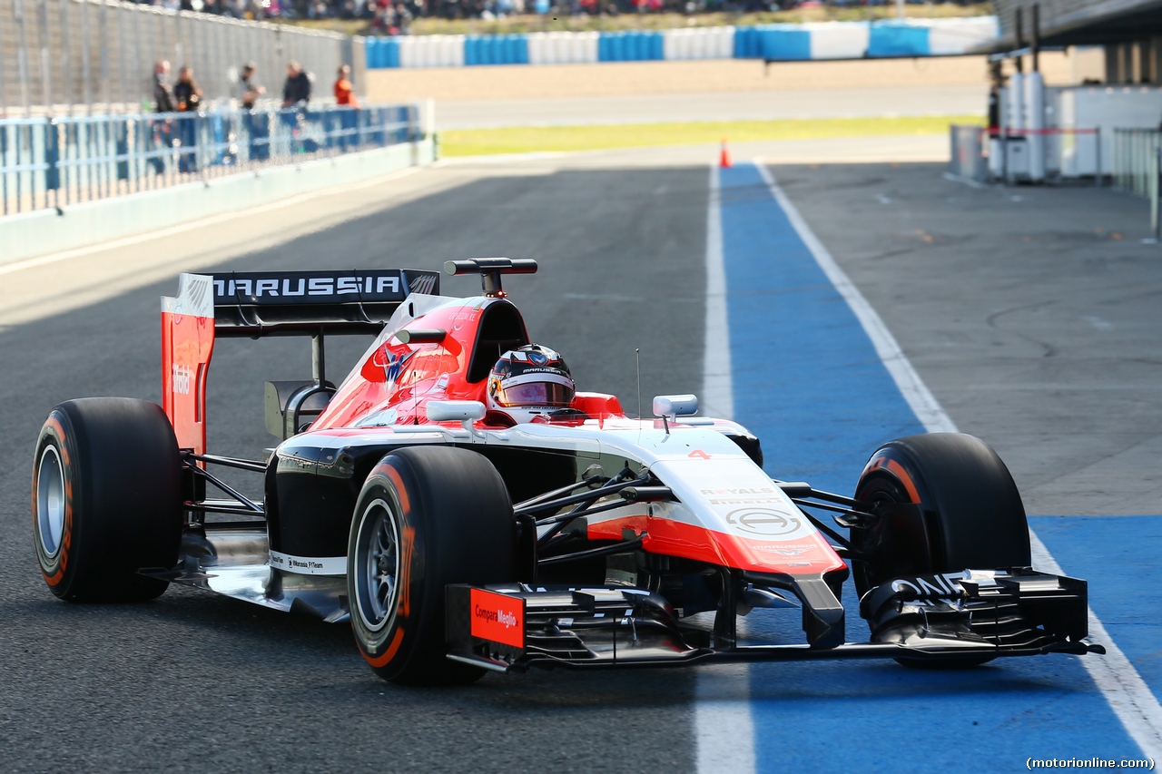 MARUSSIA MR03, Max Chilton (GBR) Marussia F1 Team MR03 completes first lap.
30.01.2014. Formula One Testing, Day Three, Jerez, Spain.