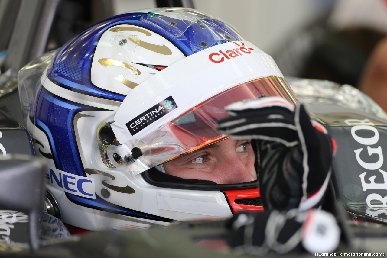 TEST BAHRAIN 08 APRILE, Sergey Sirotkin (RUS), test driver, Sauber F1 Team 
08.04.2014. Formula One Testing, Bahrain Test, Day One, Sakhir, Bahrain.